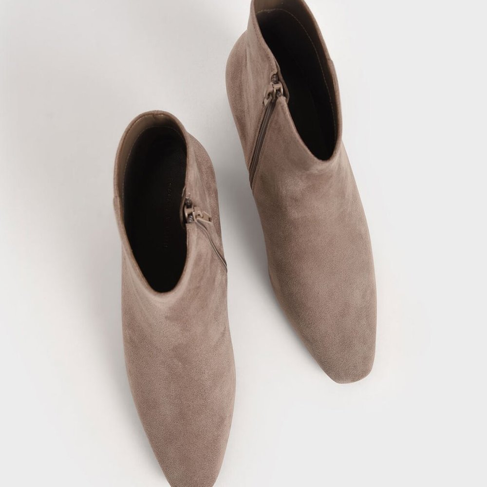 Charles & Keith Block Heel Boots Brand New- Size 7 - Picture 2 of 6